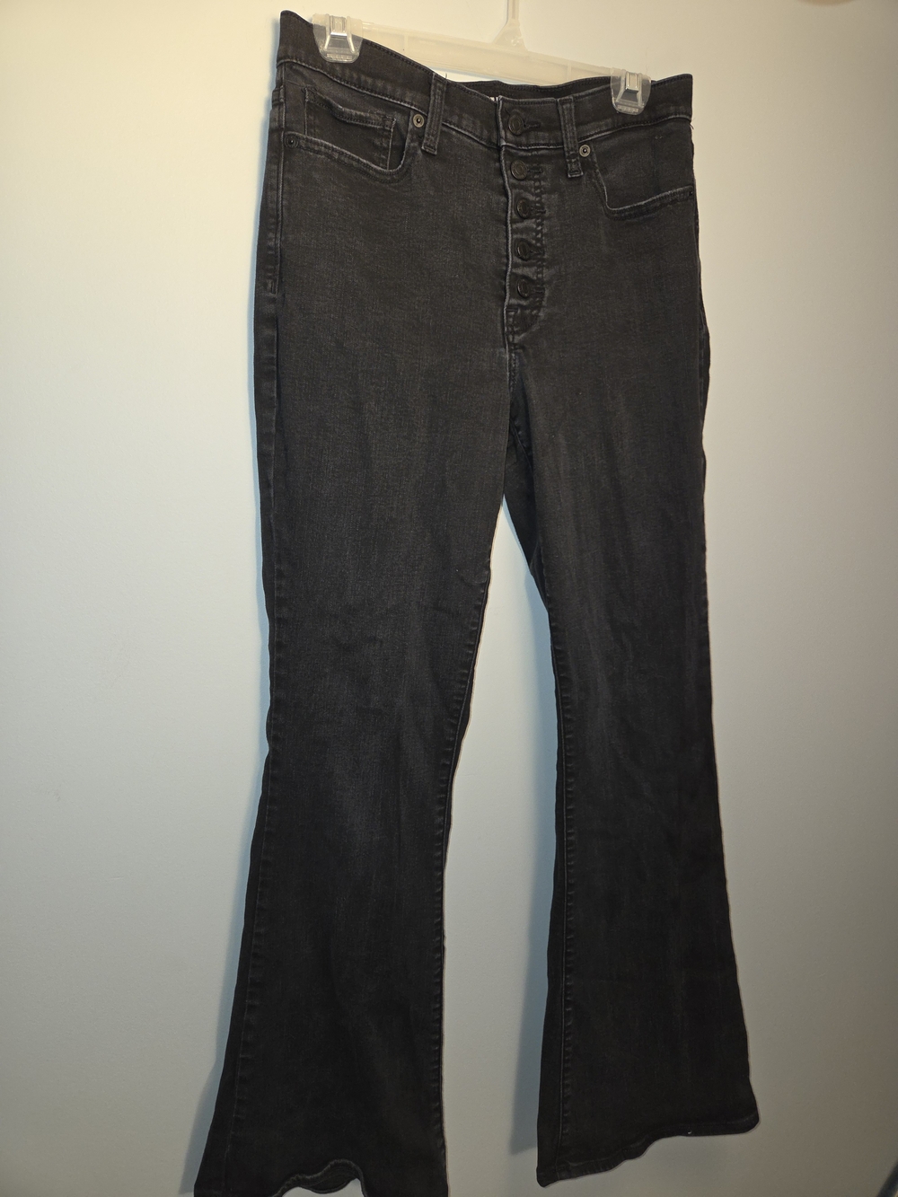 Lucky Brand Women's High Rise Flare Jeans 10/30 R Button Fly Faded Black Wash.